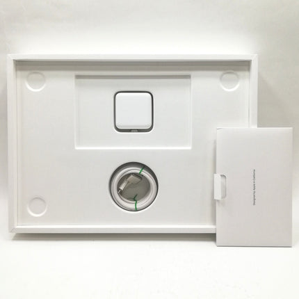 MacBook Air M2 / 13インチ / 2022 / 8GB / 512GB / スターライト / ランク:B / MLY23J/A / 【中古品管理番号:38747】