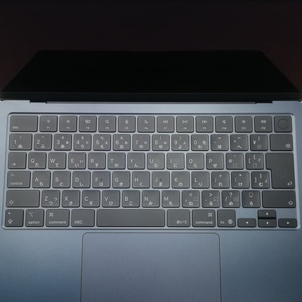 MacBook Air M4 / 13インチ / 2025 / 16GB / 256GB / ミッドナイト / ランク:B / MW123J/A / 【中古品管理番号:38751】