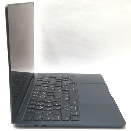 MacBook Air M2 / 13インチ / 2022 / 8GB / 256GB / ミッドナイト / ランク:B / MLY33J/A / 【中古品管理番号:38778】