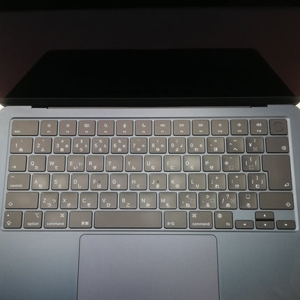 MacBook Air M2 / 13インチ / 2022 / 8GB / 256GB / ミッドナイト / ランク:B / MLY33J/A / 【中古品管理番号:38778】