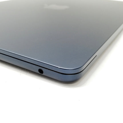 MacBook Air M2 / 13インチ / 2022 / 8GB / 256GB / ミッドナイト / ランク:B / MLY33J/A / 【中古品管理番号:38778】