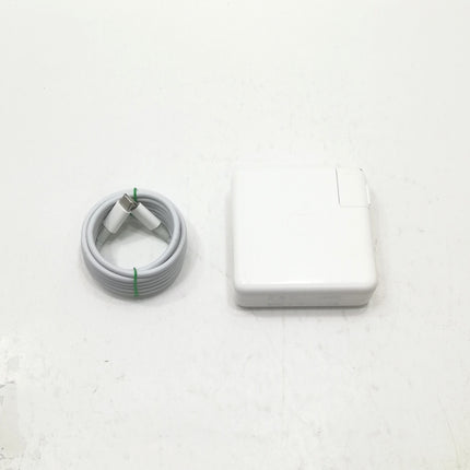 MacBook Pro Touch Bar / 16インチ / 2019 / 64GB / 1TB / シルバー / ランク:C / MVVM2J/A / 【中古品管理番号:38827】