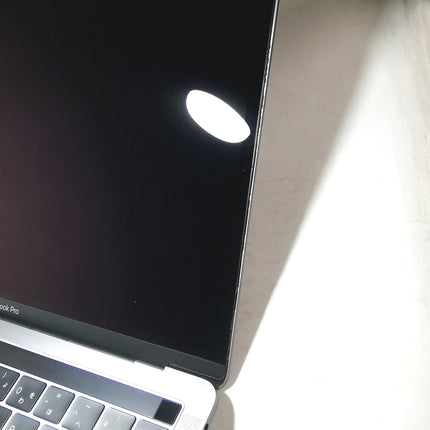 MacBook Pro Touch Bar / 13インチ / Mid 2019 / 16GB / 256GB / スペースグレイ / ランク:C / MUHN2J/A / 【中古品管理番号:38829】