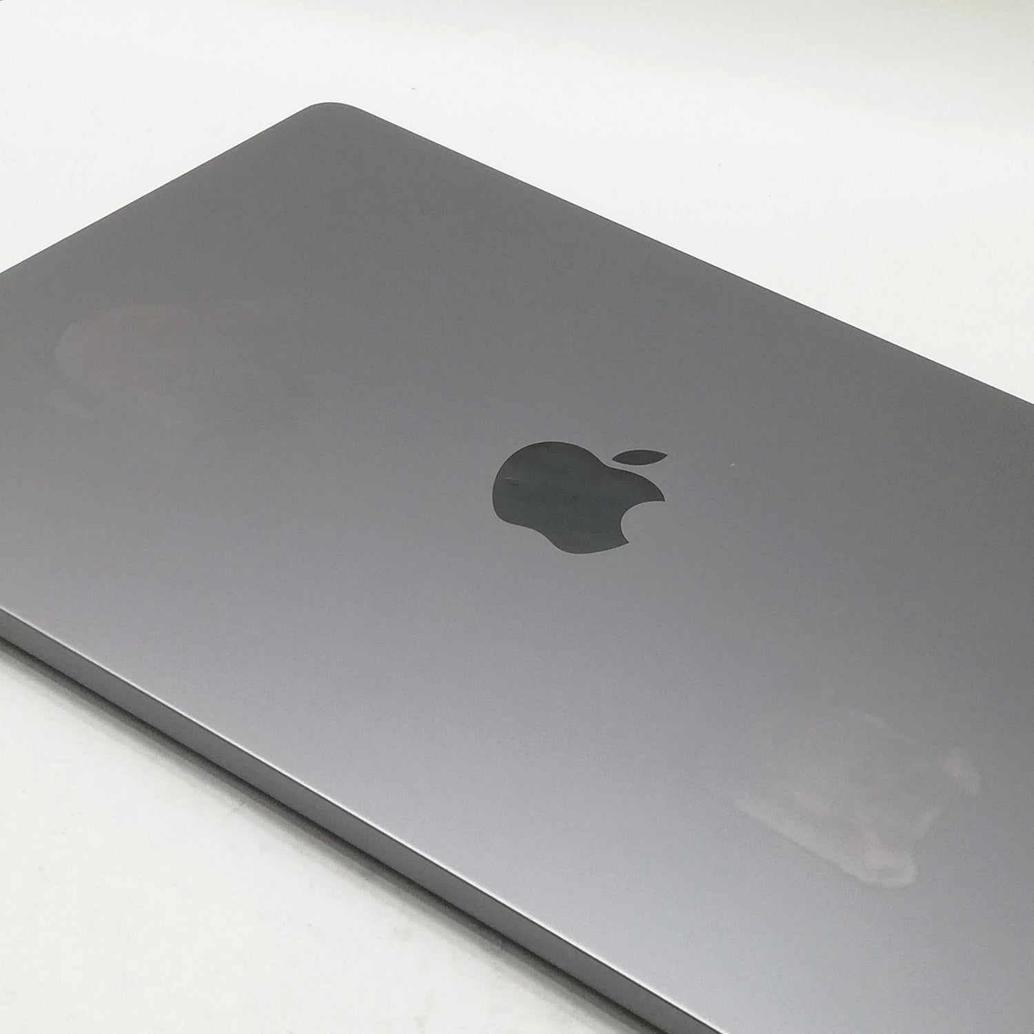 M2 MacBook Airスペースグレー 512GB ジャンク品 MacBook 中古 販売】MacBook Air M2 / 13インチ / 2022 / 16GB / 512GB