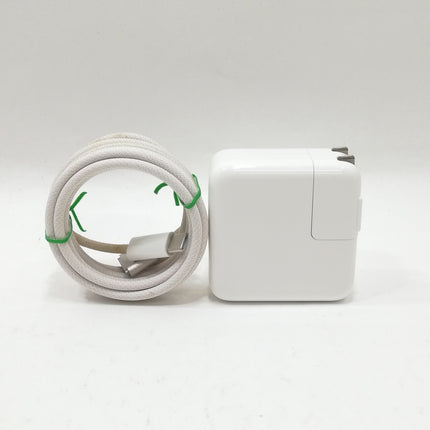 MacBook Air M2 / 13インチ / 2022 / 8GB / 256GB / スターライト / ランク:C / MLY13J/A / 【中古品管理番号:38855】