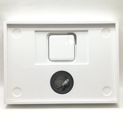 MacBook Air M2 / 13インチ / 2022 / 8GB / 256GB / ミッドナイト / ランク:B / MLY33J/A / 【中古品管理番号:38865】