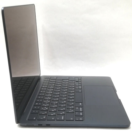 MacBook Air M2 / 13インチ / 2022 / 8GB / 256GB / ミッドナイト / ランク:B / MLY33J/A / 【中古品管理番号:38865】