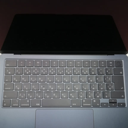 MacBook Air M2 / 13インチ / 2022 / 8GB / 256GB / ミッドナイト / ランク:B / MLY33J/A / 【中古品管理番号:38865】