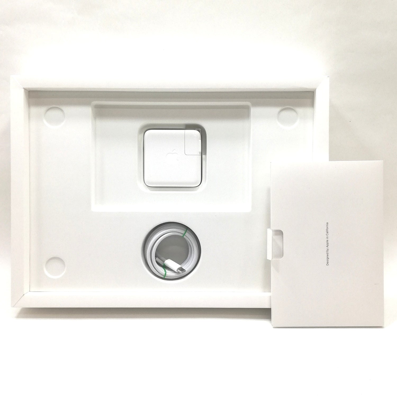 MacBook 中古 販売】MacBook Pro M4 / 14インチ / 2024 / 16GB / 512GB