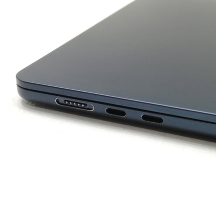 MacBook Air M2 / 15インチ / 2023 / 8GB / 256GB / ミッドナイト / ランク:B / MQKW3J/A / 【中古品管理番号:38900】