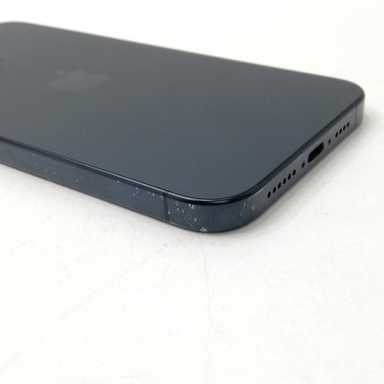 【決算特価！】iPhone 15 Pro Max / 2023 / 256GB / ブルーチタニウム / docomo版SIMフリー / ランク:C / MU6T3J/A / A3105 【中古品管理番号:38948】