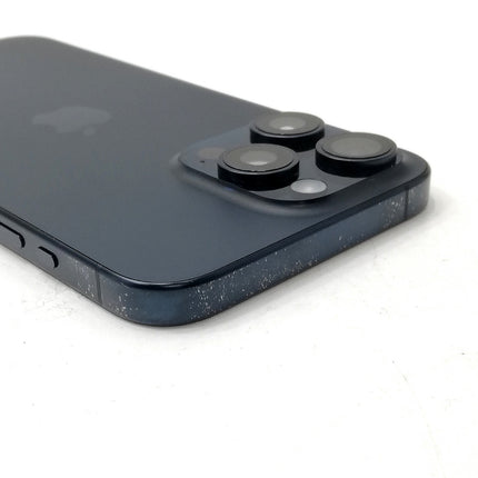 【決算特価！】iPhone 15 Pro Max / 2023 / 256GB / ブルーチタニウム / docomo版SIMフリー / ランク:C / MU6T3J/A / A3105 【中古品管理番号:38948】