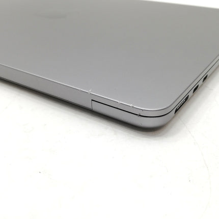 MacBook Air M2 / 13インチ / 2022 / 8GB / 256GB / スペースグレイ / ランク:C / MLXW3J/A / 【中古品管理番号:38959】