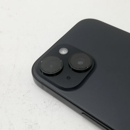 【決算特価！】iPhone 15 / 2023 / 128GB / ブラック / docomo版SIMフリー / ランク:B / MTMH3J/A / A3089 【中古品管理番号:39002】