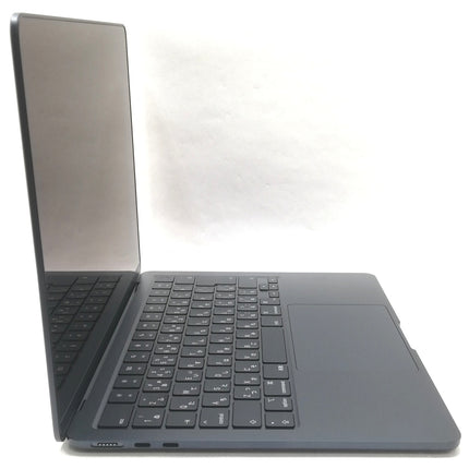 MacBook Air M2 / 13インチ / 2022 / 8GB / 256GB / ミッドナイト / ランク:A / MLY33J/A / 【中古品管理番号:40252】