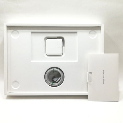 MacBook Air M2 / 13インチ / 2022 / 16GB / 512GB / スペースグレイ / ランク:C / MLXW3J/A / 【中古品管理番号:40262】