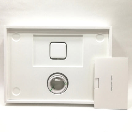 MacBook Air M2 / 13インチ / 2022 / 8GB / 512GB / スターライト / ランク:B / MLY23J/A / 【中古品管理番号:40276】