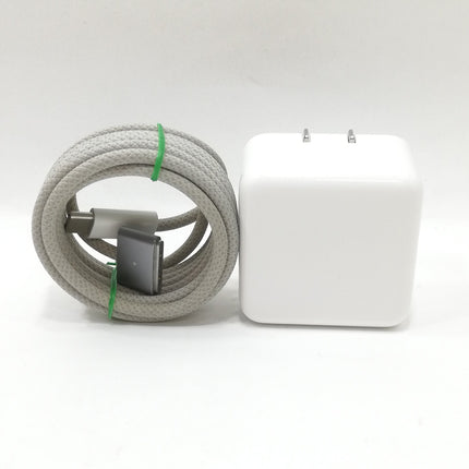 MacBook Air M2 / 13インチ / 2022 / 16GB / 512GB / スペースグレイ / ランク:B / MLXW3J/A / 【中古品管理番号:40277】