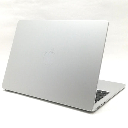MacBook Air M2 / 13インチ / 2022(2024) / 16GB / 512GB / シルバー / ランク:A / MC7V4J/A / 【中古品管理番号:40296】