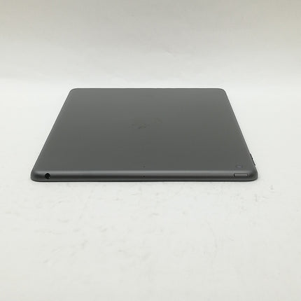 iPad / Wi-Fiモデル / 10.2インチ / 第8世代 / 2020 / 32GB / スペースグレイ / ランク:B / MYL92J/A / A2270 【中古品管理番号:40373】