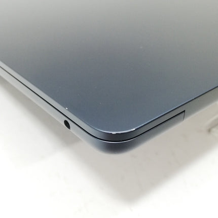 MacBook Air M3 / 13インチ / 2024 / 16GB / 1TB / ミッドナイト / ランク:C / MRXV3J/A / 【中古品管理番号:40398】
