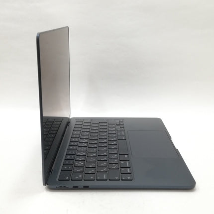MacBook Air M3 / 13インチ / 2024 / 16GB / 1TB / ミッドナイト / ランク:C / MRXV3J/A / 【中古品管理番号:40398】