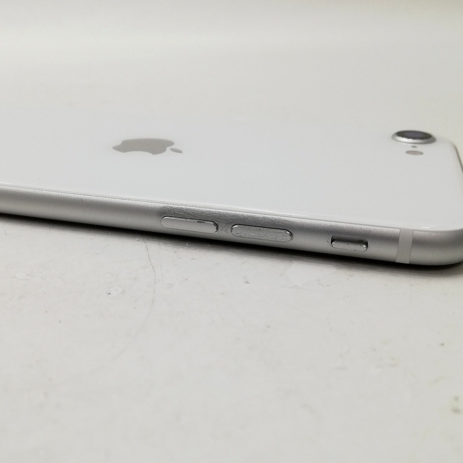 iPhone 中古 販売】iPhone SE 第2世代 / 2020 / 64GB / ホワイト