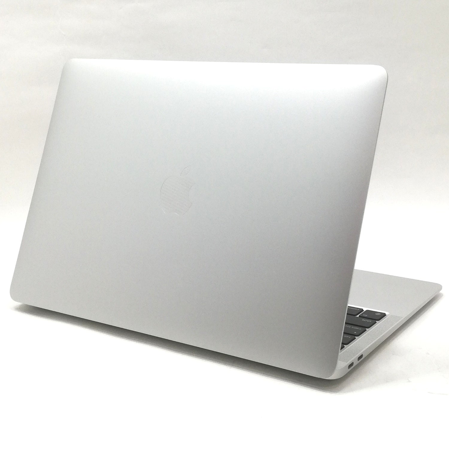 【美品 充放電16回】MacBook Air シルバー 2020年 MacBook 中古 販売】MacBook Air M1 / 13インチ / Mid2020 / 16GB
