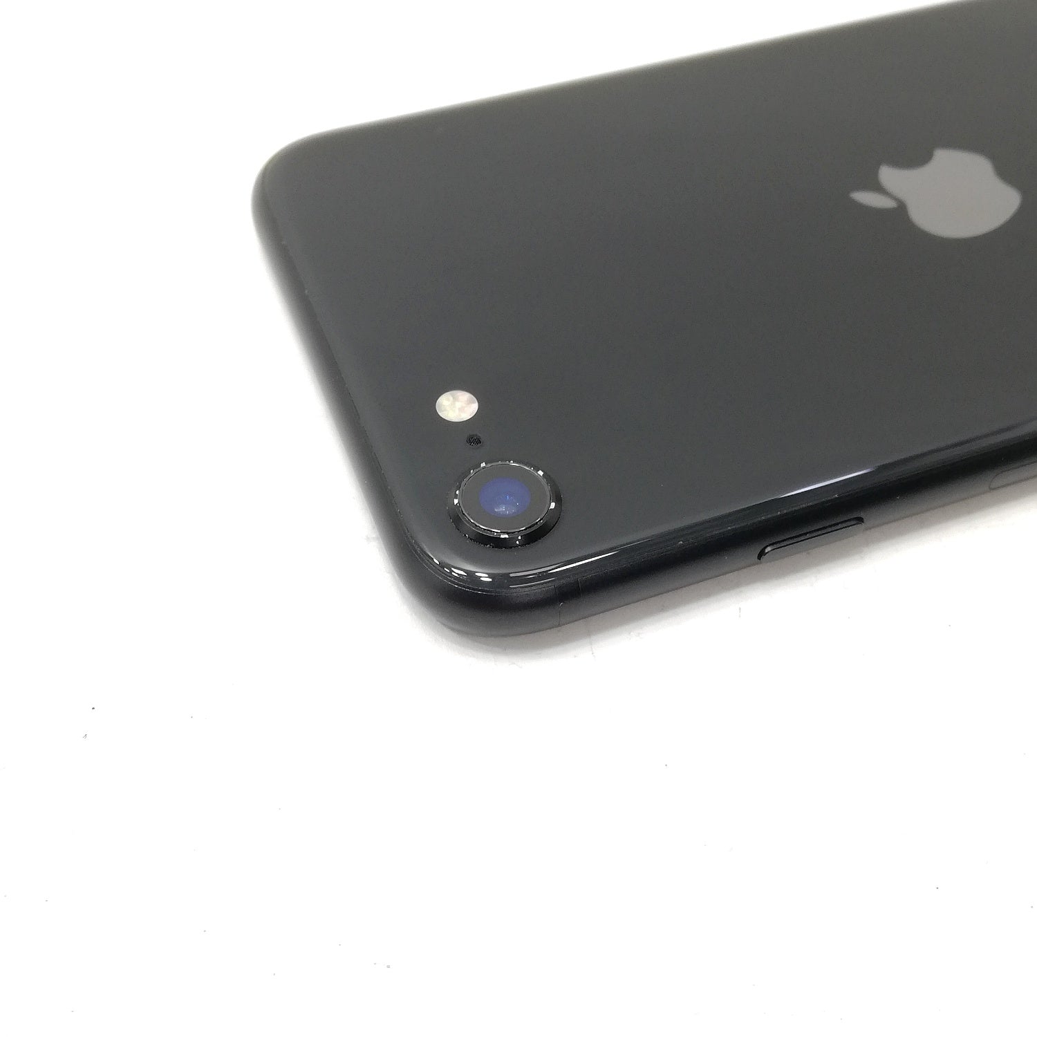 iPhone 中古 販売】iPhone SE 第2世代 / 2020 / 64GB / ブラック / au