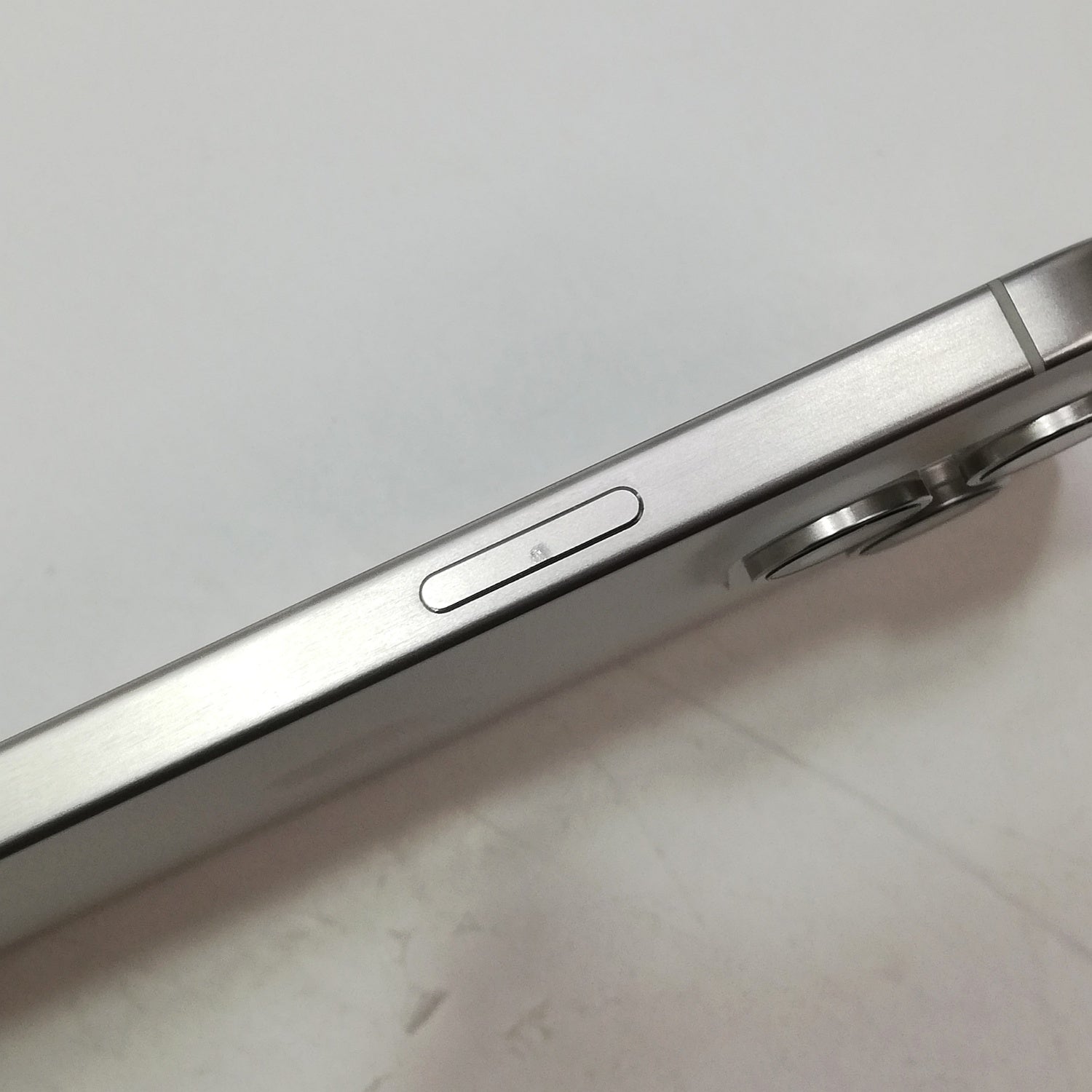iPhone 中古 販売】iPhone 15 Pro Max / 2023 / 256GB / ホワイト