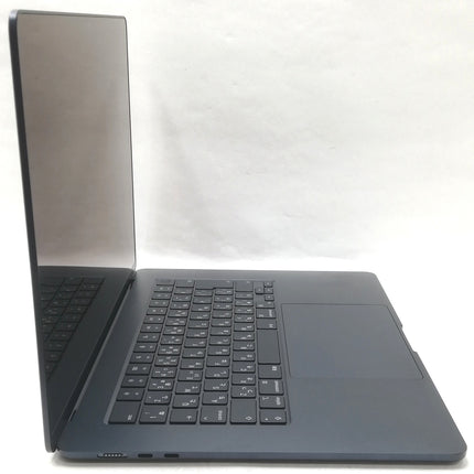 MacBook Air M2 / 15インチ / 2023 / 8GB / 256GB / ミッドナイト / ランク:A / MQKW3J/A / 【中古品管理番号:40476】