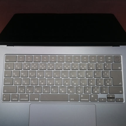 MacBook Air M2 / 15インチ / 2023 / 8GB / 256GB / ミッドナイト / ランク:A / MQKW3J/A / 【中古品管理番号:40476】