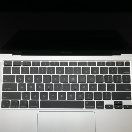 MacBook Air M1 / 13インチ / Mid2020 / 8GB / 256GB / シルバー / ランク:B / MGN93J/A / 【中古品管理番号:40485】