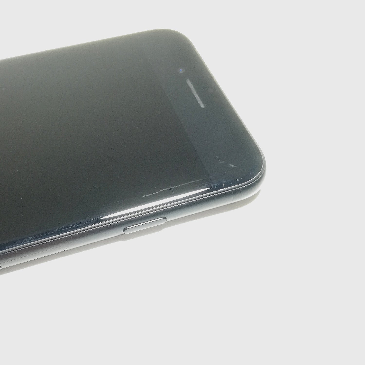 iPhone 中古 販売】iPhone SE 第2世代 / 2020 / 64GB / ブラック / au