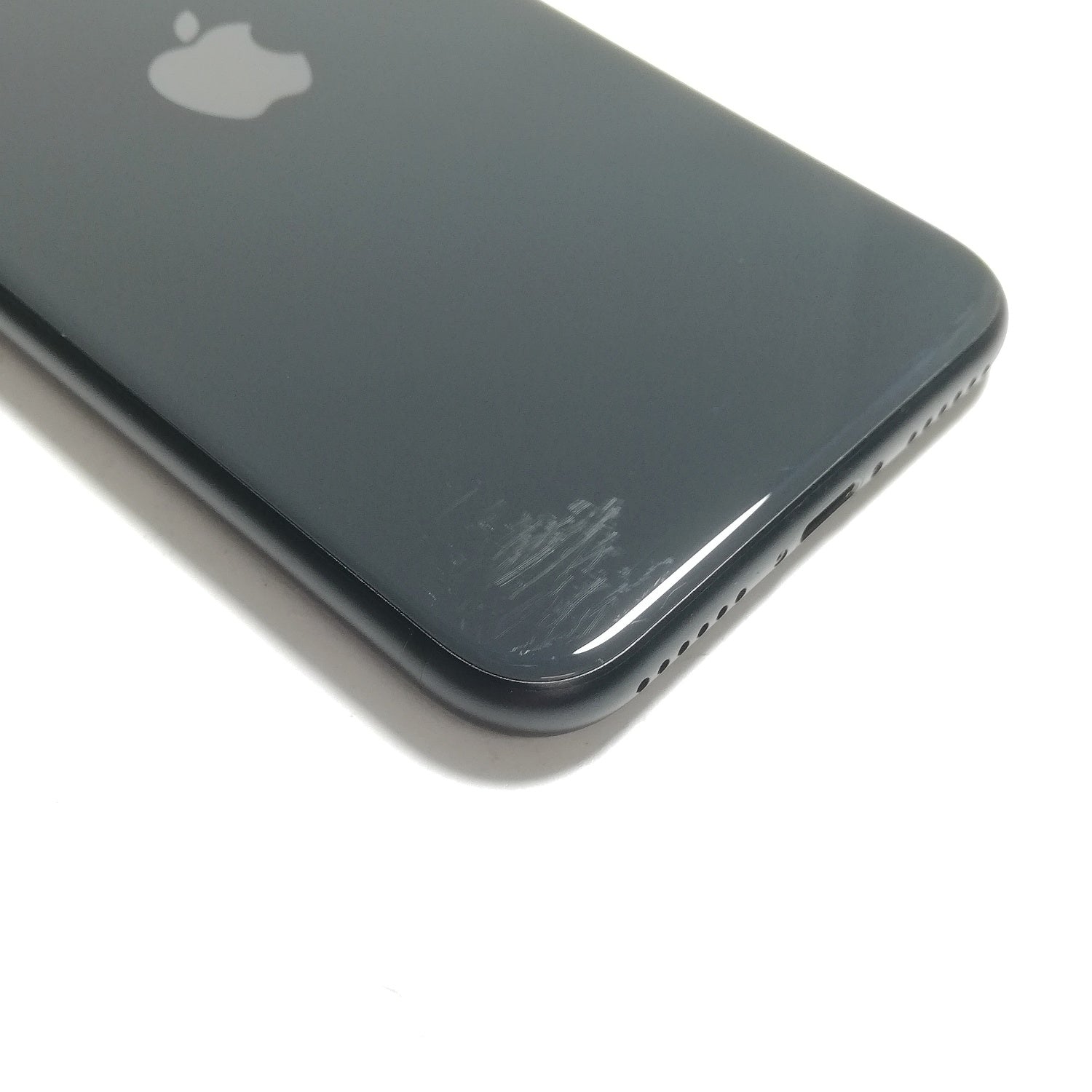 iPhone 中古 販売】iPhone SE 第2世代 / 2020 / 64GB / ブラック / au