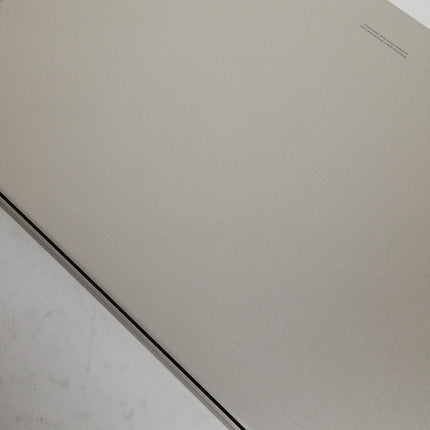 MacBook Air M2 / 13インチ / 2022(2024) / 16GB / 256GB / スターライト / ランク:B / MC7W4J/A / 【中古品管理番号:40497】