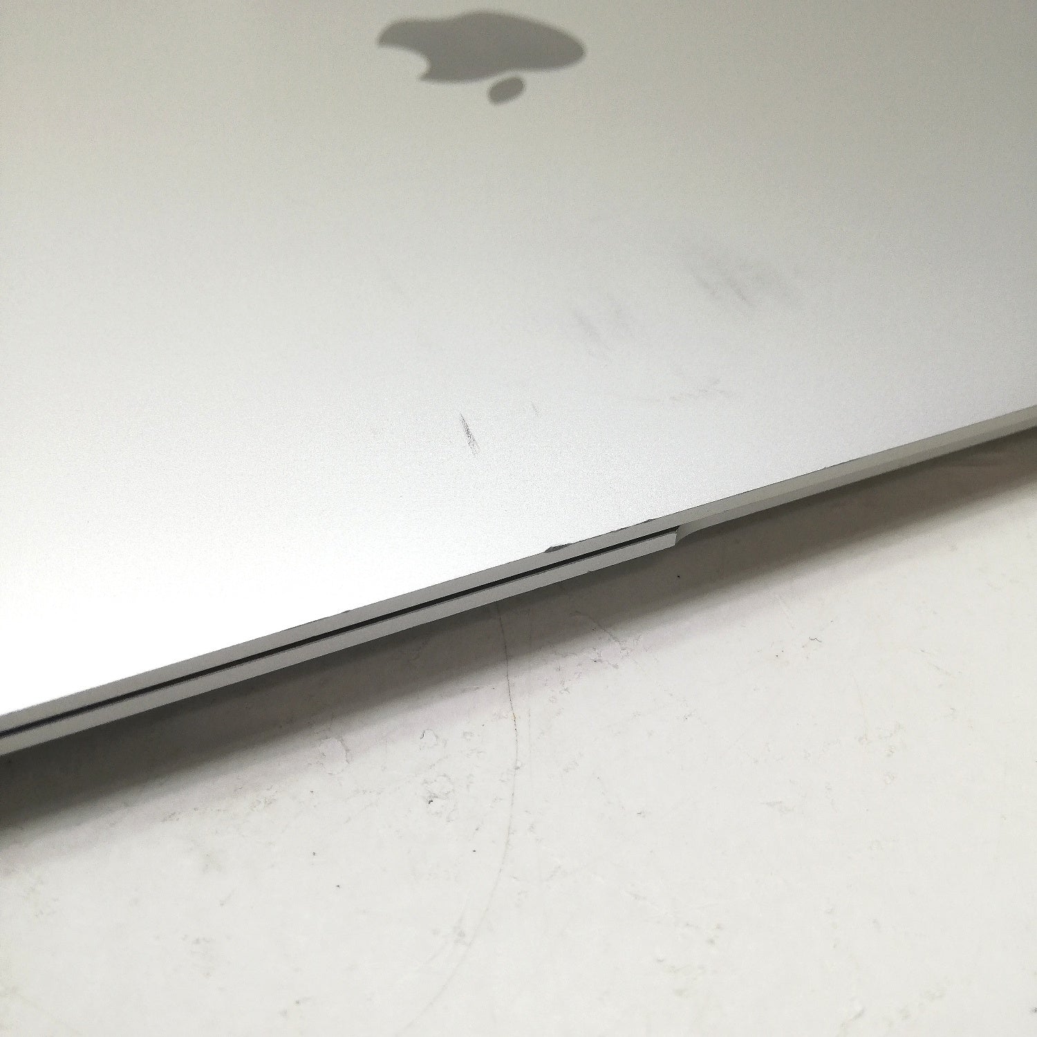 MacBook 中古 販売】MacBook Air M1 / 13インチ / Mid2020 / 8GB