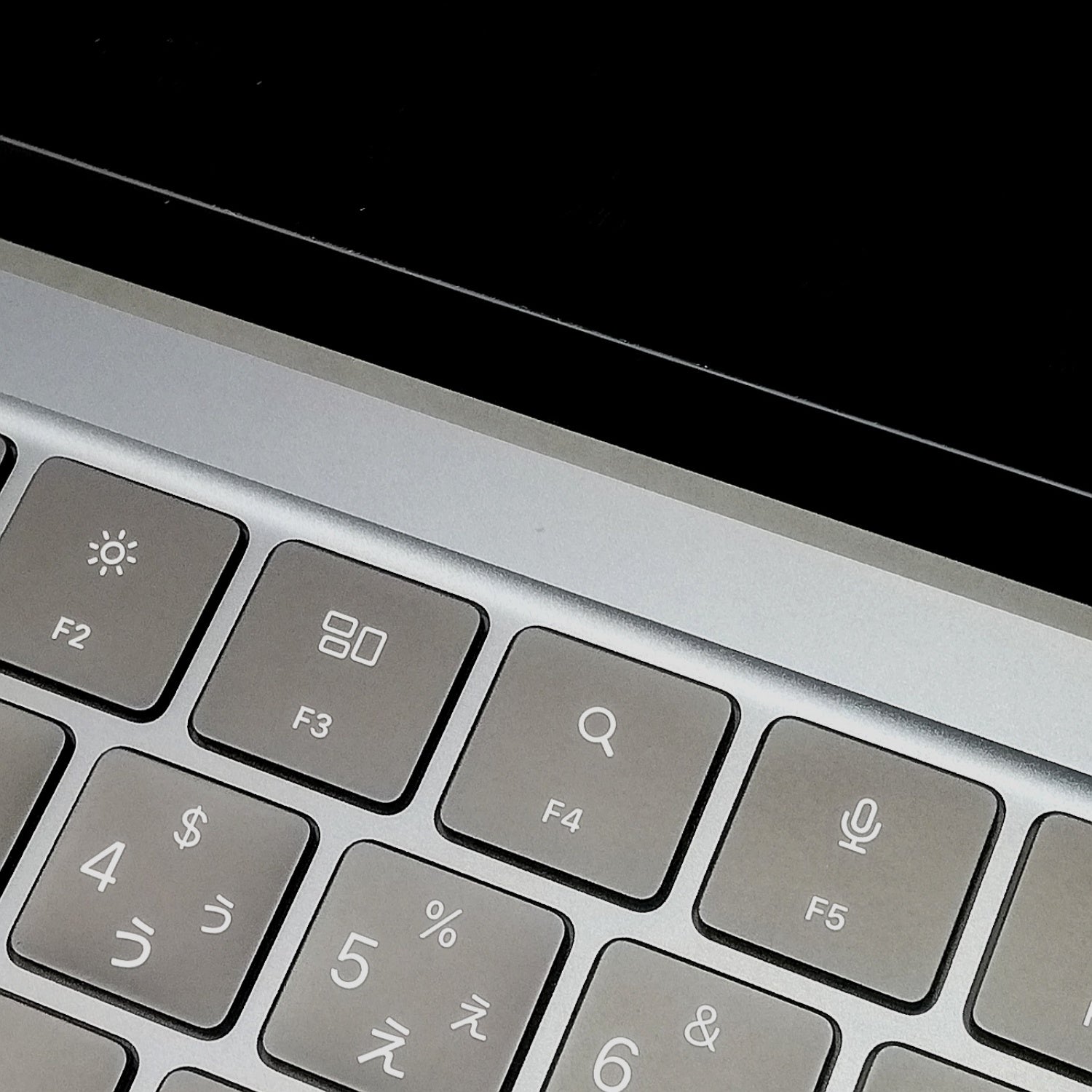 MacBook 中古 販売】MacBook Air M2 / 13インチ / 2022 / 8GB / 512GB