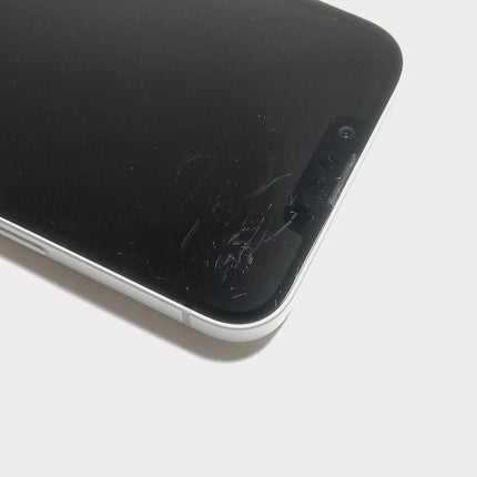 iPhone 16e / 2025 / 128GB / ホワイト / au版SIMフリー / ランク:C / MD1R4J/A / A3409 【中古品管理番号:40508】