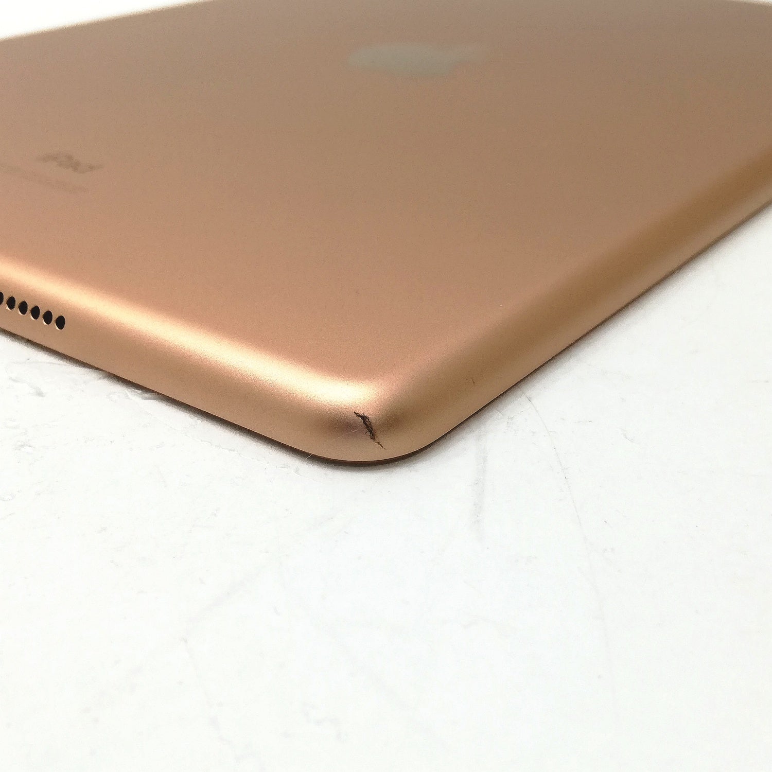 i Pad 第７世代 2019秋モデル  色ゴールド iPad Wi-Fi 128GB - ゴールド（第7世代） [整備済製品] - Apple（日本）