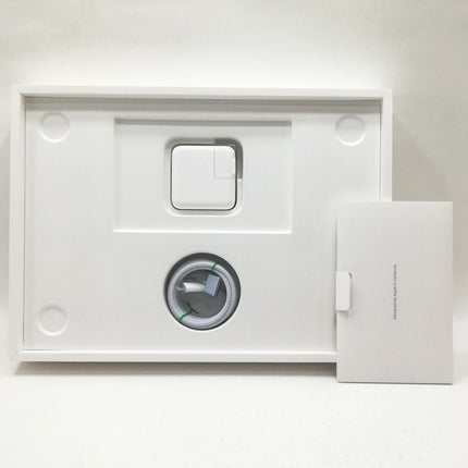 MacBook Air M4 / 13インチ / 2025 / 16GB / 256GB / スカイブルー / ランク:A / MC6T4J/A / 【中古品管理番号:40540】