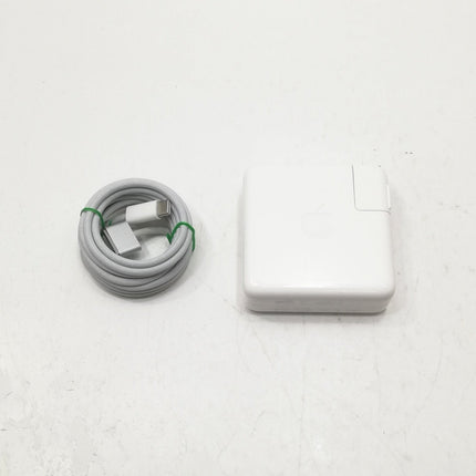 MacBook Pro M1 Pro / 14インチ / 2021 / 16GB / 512GB / シルバー / ランク:C / MKGR3J/A / 【中古品管理番号:40552】