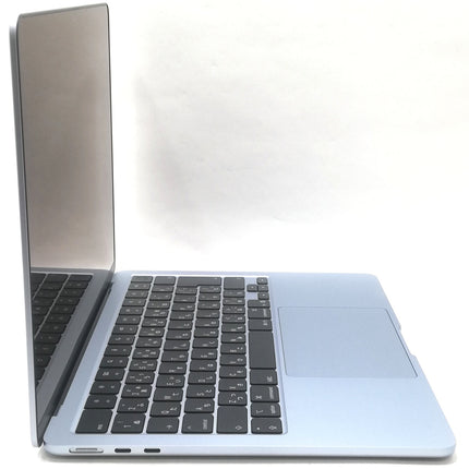 MacBook Air M4 / 13インチ / 2025 / 16GB / 256GB / スカイブルー / ランク:A / MC6T4J/A / 【中古品管理番号:40594】