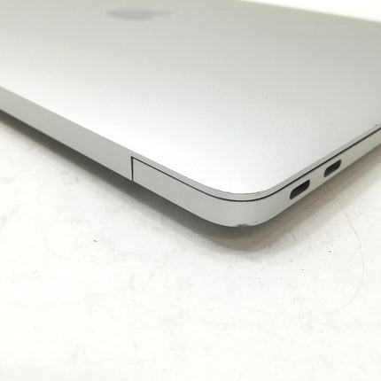 MacBook Air M1 / 13インチ / Mid2020 / 8GB / 256GB / シルバー / ランク:C / MGN93J/A / 【中古品管理番号:40623】