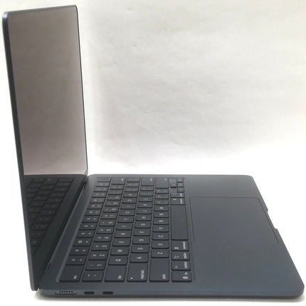 MacBook Air M4 / 13インチ / 2025 / 16GB / 256GB / ミッドナイト / ランク:C / MW123J/A / 【中古品管理番号:40626】