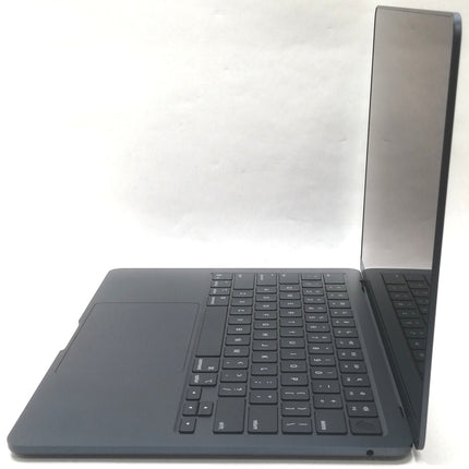 MacBook Air M4 / 13インチ / 2025 / 16GB / 256GB / ミッドナイト / ランク:C / MW123J/A / 【中古品管理番号:40626】