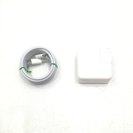 MacBook Air M1 / 13インチ / Mid2020 / 8GB / 256GB / スペースグレイ / ランク:B / MGN63J/A / 【中古品管理番号:40671】