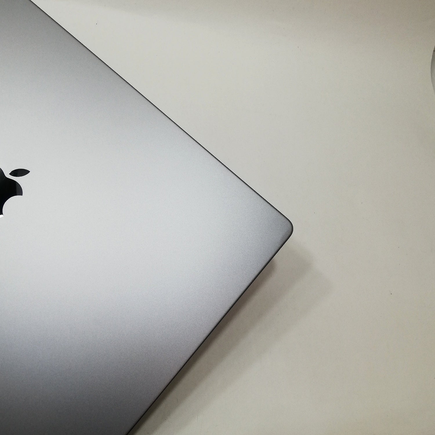MacBook 中古 販売】MacBook Pro M1 Max / 16インチ / 2021 / 64GB