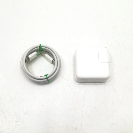 MacBook Air M1 / 13インチ / Mid2020 / 8GB / 256GB / シルバー / ランク:B / MGN93J/A / 【中古品管理番号:40723】