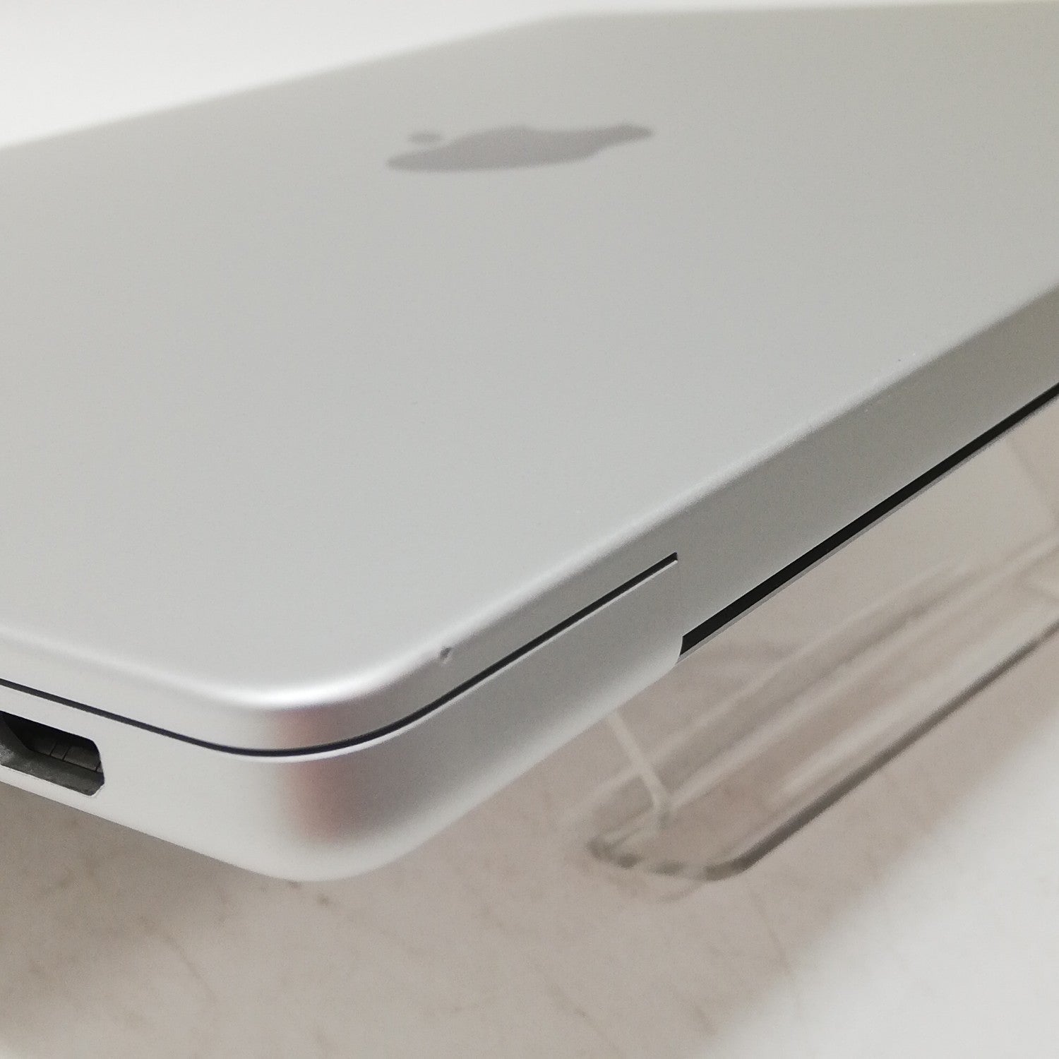 MacBook 中古 販売】MacBook Pro M1 Pro / 14インチ / 2021 / 16GB 